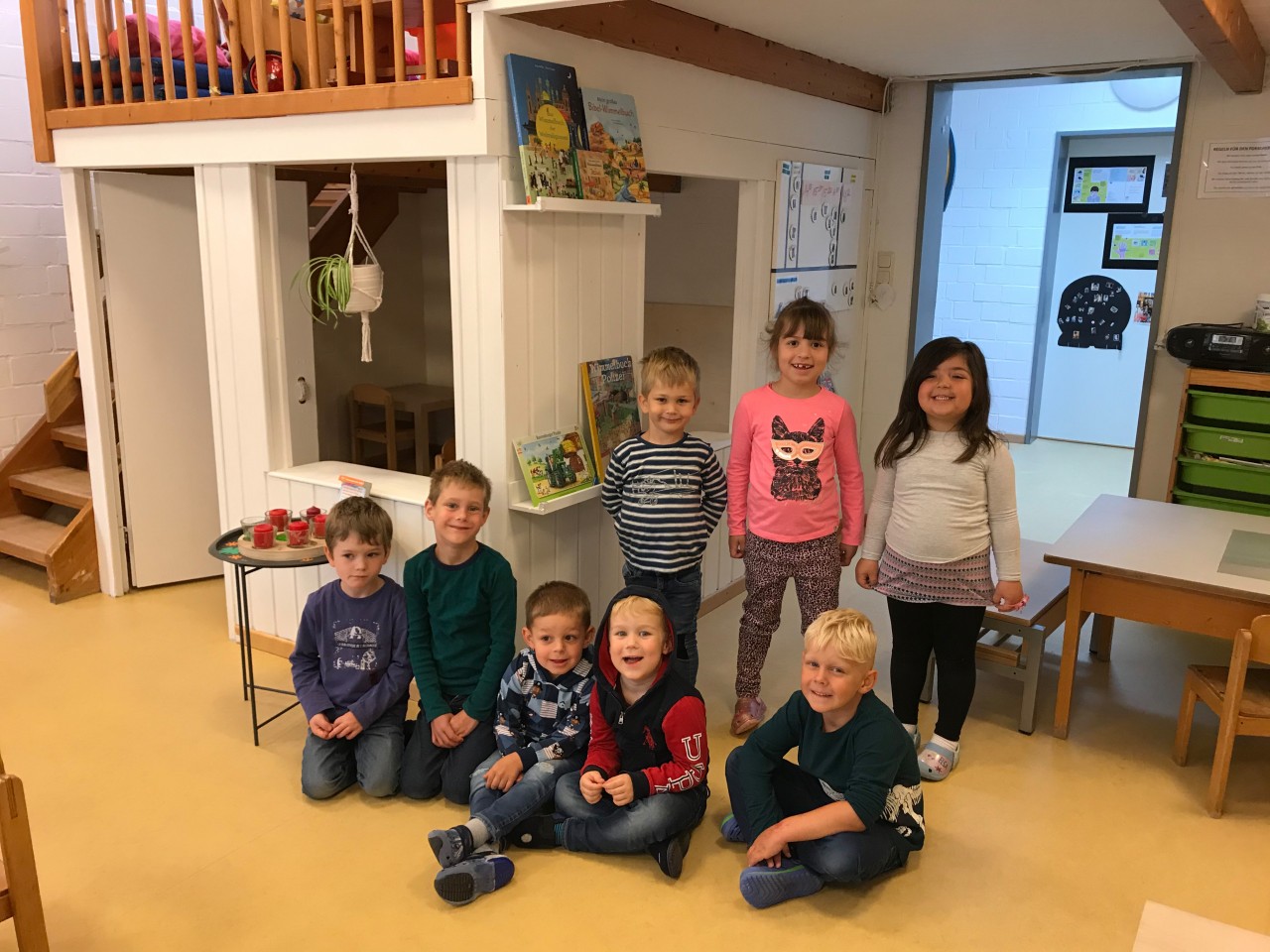 Die Kinder sind stolz auf ihre Leistung.